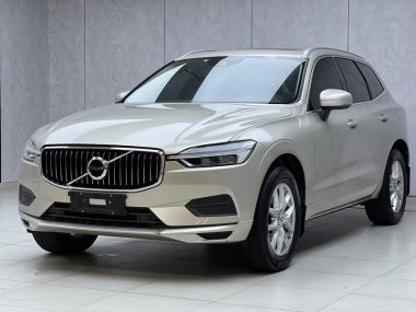 Volvo XC60 2018, фото 1