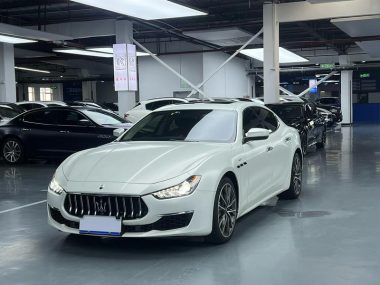 Maserati Ghibli 2022, фото 1
