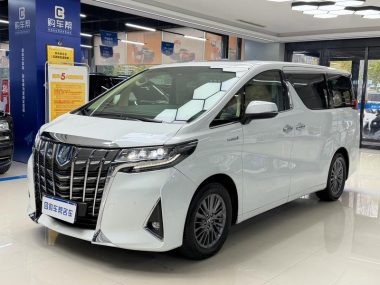 Toyota Alphard 2019, фото 1
