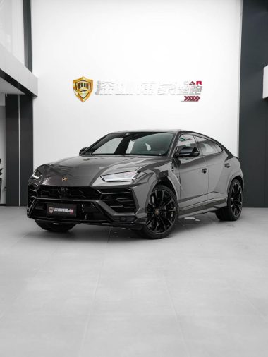 Lamborghini Urus 2021, фото 1