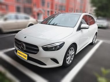 Mercedes-Benz B-Class 2020, фото 1