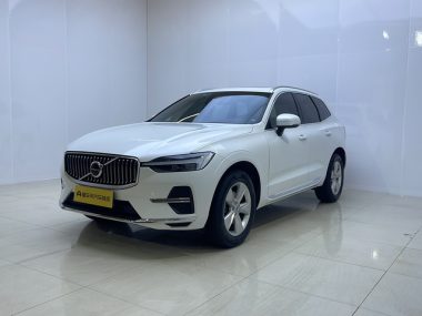 Volvo XC60 2021, фото 1