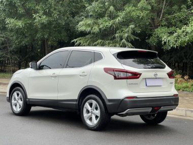 Nissan Qashqai Classic 2.0L Comfort — фото 4