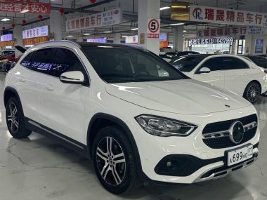 Mercedes-Benz GLA 180 — фото 3