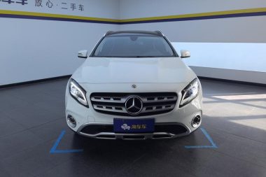 Mercedes-Benz GLA 220 4MATIC — фото 2