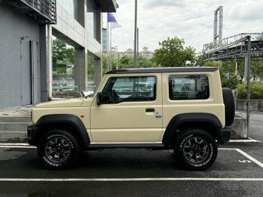 Suzuki Jimny (Import) 1.5L 4 — фото 3