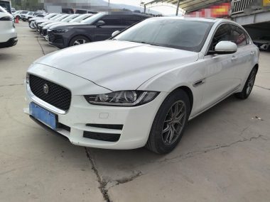 Jaguar XEL 2018, фото 1