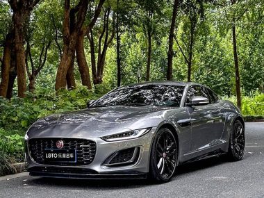 Jaguar F-TYPE 2023, фото 1