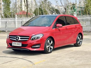 Mercedes-Benz B-Class 2018, фото 1