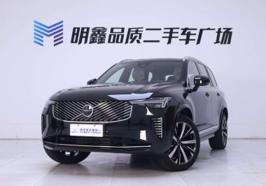 Volvo XC90 2025, фото 1