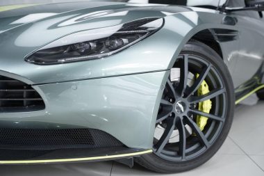 Aston Martin DB11 AMR — фото 4