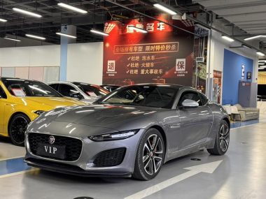 Jaguar F-TYPE 2023, фото 1