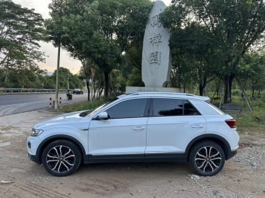 Volkswagen T-Roc 280TSI DSG 4WD Luxury Smart Connected — фото 4