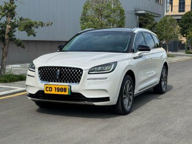 Lincoln Corsair 2022, фото 1