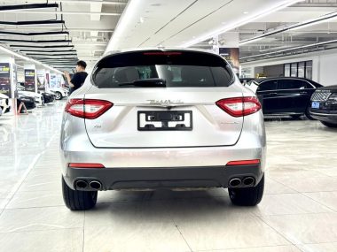 Maserati Levante 3.0T 350Hp Standard — фото 3