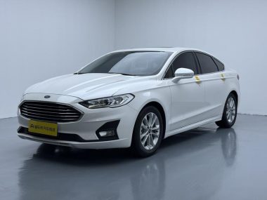 Ford Mondeo 2022, фото 1