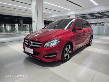 Mercedes-Benz B-Class 2019, фото 1