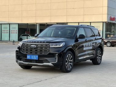 Ford Explorer 2025, фото 1