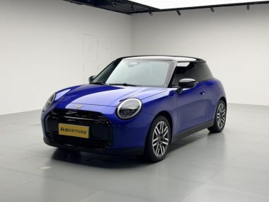 MINI COOPER 2025, фото 1