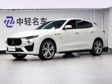 Maserati Levante 2022, фото 1