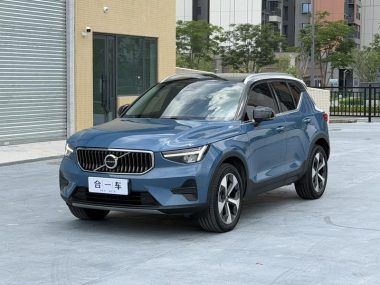 Volvo XC40 2022, фото 1