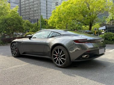 Aston Martin DB11 4.0T V8 Coupe — фото 4