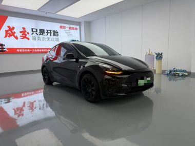 Tesla Model Y Facelift RWD — фото 3