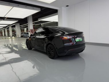 Tesla Model Y Facelift RWD — фото 4