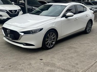 Mazda 3 2024, фото 1