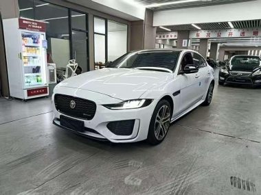 Jaguar XEL 2022, фото 1
