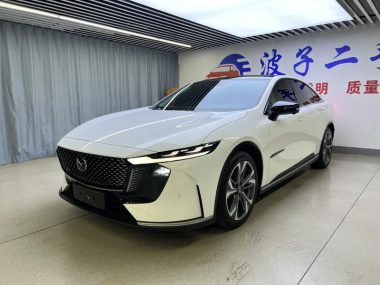 Mazda EZ-6 2025, фото 1
