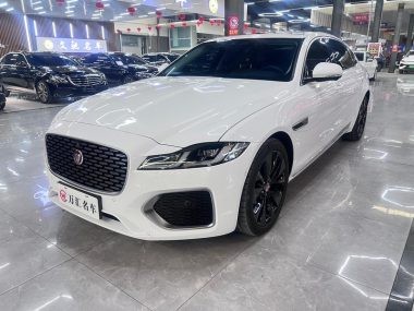 Jaguar XFL 2025, фото 1