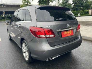 Mercedes-Benz B-Class B 200 — фото 4