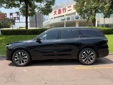 Ford Edge L 2.0T EcoBoost E — фото 3