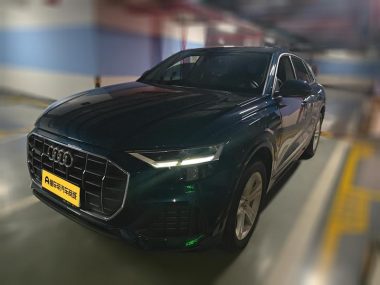Audi Q8 2020, фото 1
