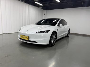 Tesla Model 3 2023, фото 1