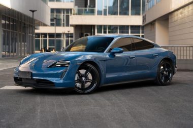 Porsche Taycan 2022, фото 1