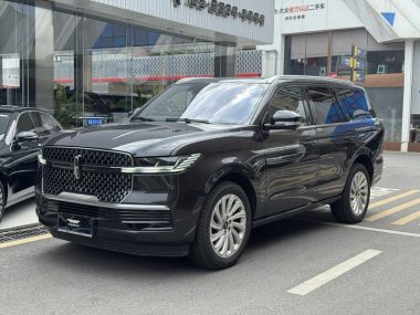 Lincoln Navigator 2025, фото 1