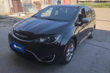 Chrysler Grand Voyager 2019, фото 1