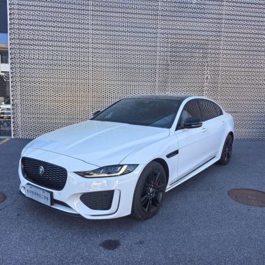 Jaguar XEL 2025, фото 1