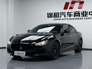 Maserati Ghibli 2021, фото 1