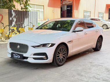 Jaguar XEL 2022, фото 1