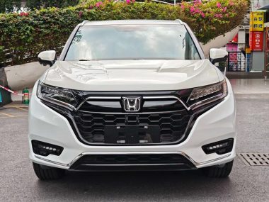 Honda UR-V 370TURBO — фото 2