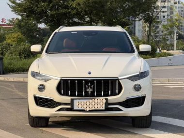Maserati Levante 3.0T — фото 2