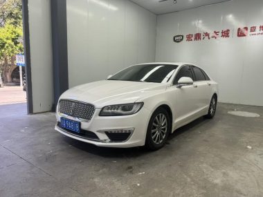 Lincoln MKZ 2018, фото 1