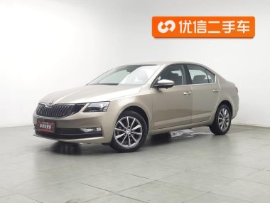 Skoda Octavia 2023, фото 1