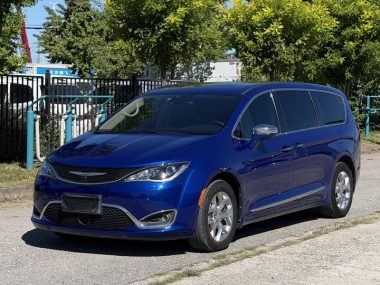 Chrysler Grand Voyager 2019, фото 1