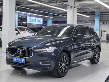 Volvo XC60 2023, фото 1