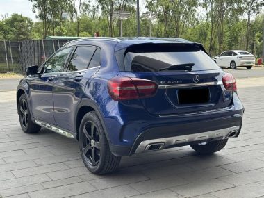 Mercedes-Benz GLA 200 Fashion — фото 4