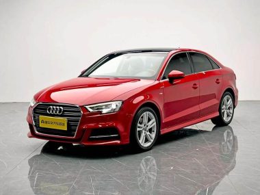 Audi A3 2019, фото 1